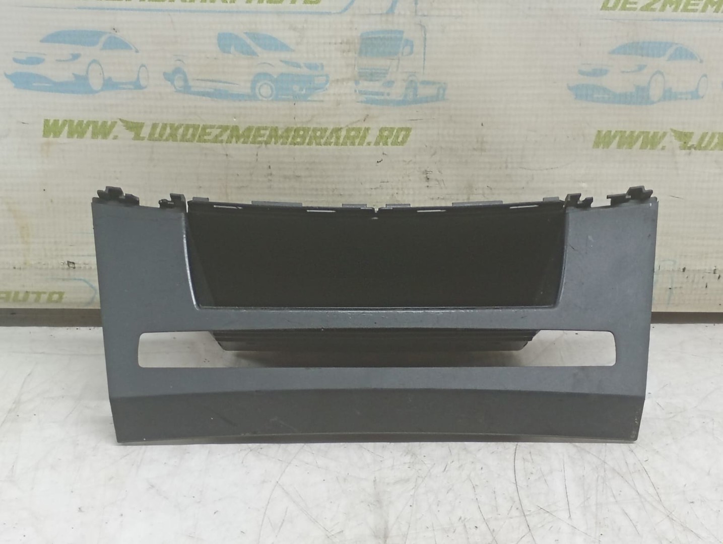 Ornament bord 70631469 BMW Seria 5 E60/E61 (2003 - 2007)