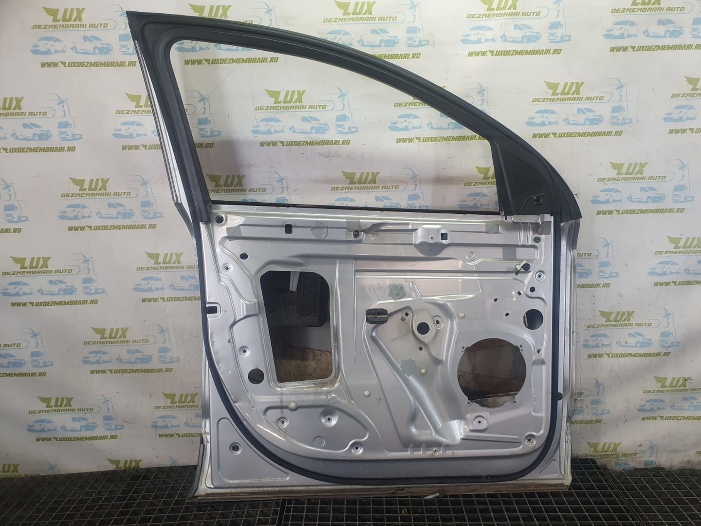 Usa stanga fata 4L0831311 Audi Q7 4L (2005 - 2009)