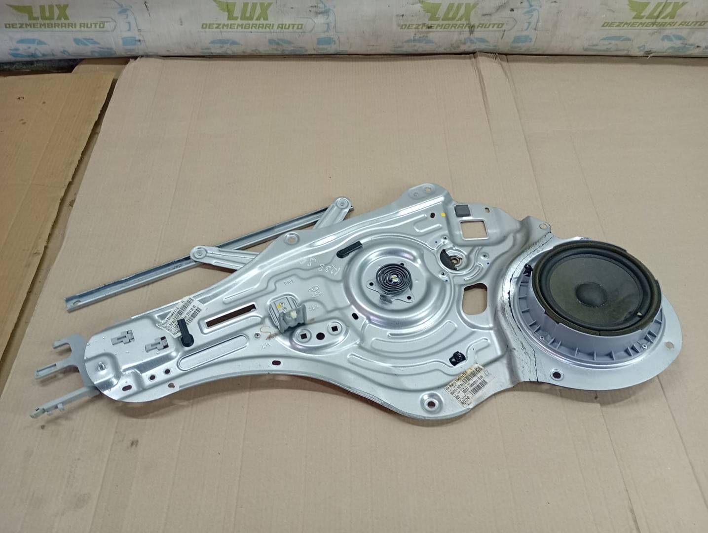 Macara geam stanga fata 82470-3U120 Kia Sportage 3 (facelift) (2014 - 2015)
