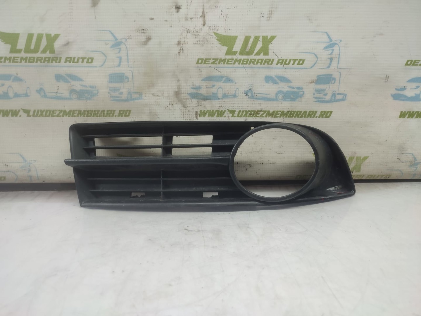 Ornament proiector ceata 1t0853666 Volkswagen Touran 1 (2003 - 2006)