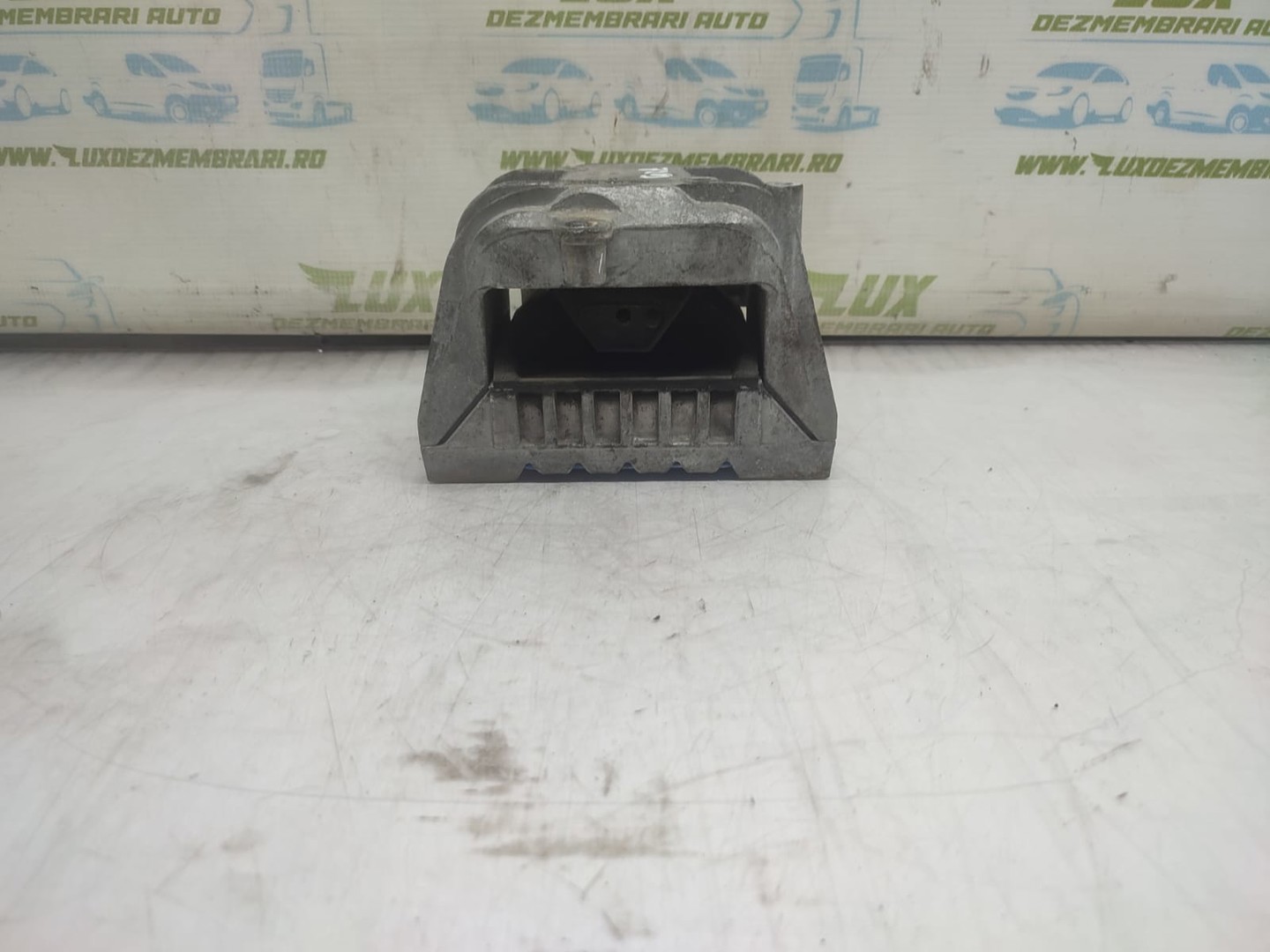 Suport motor 1k0199262 Volkswagen Golf 6 (2008 - 2015)