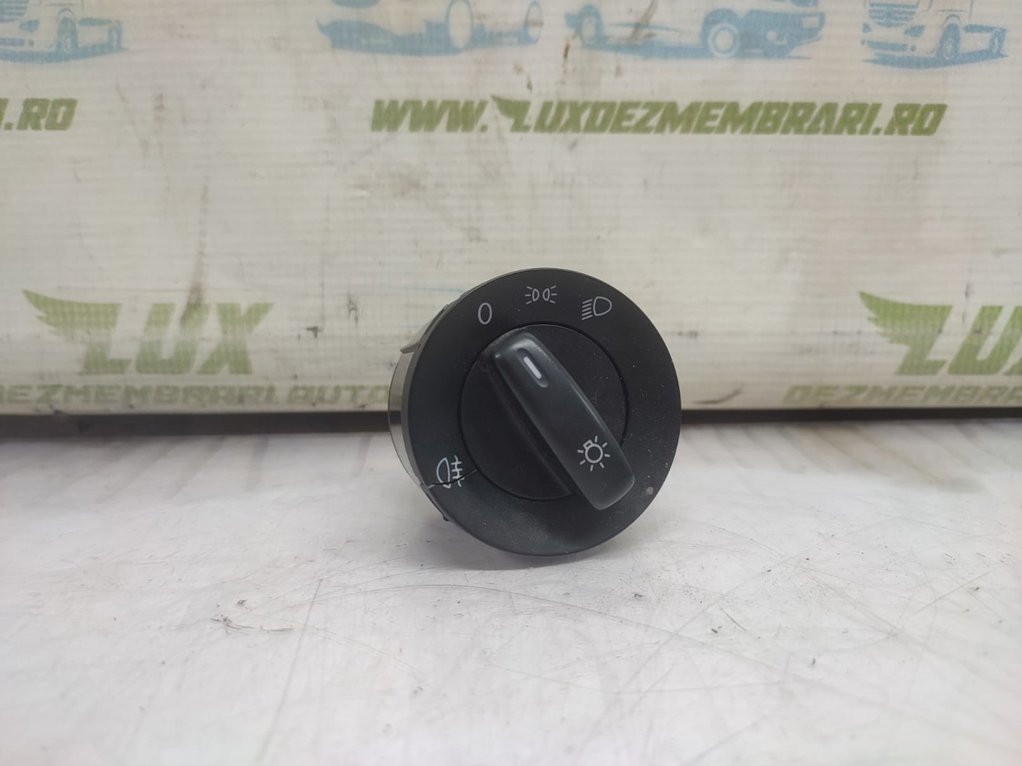 Bloc lumini 13121847 Volkswagen Golf 6 (2008 - 2015)