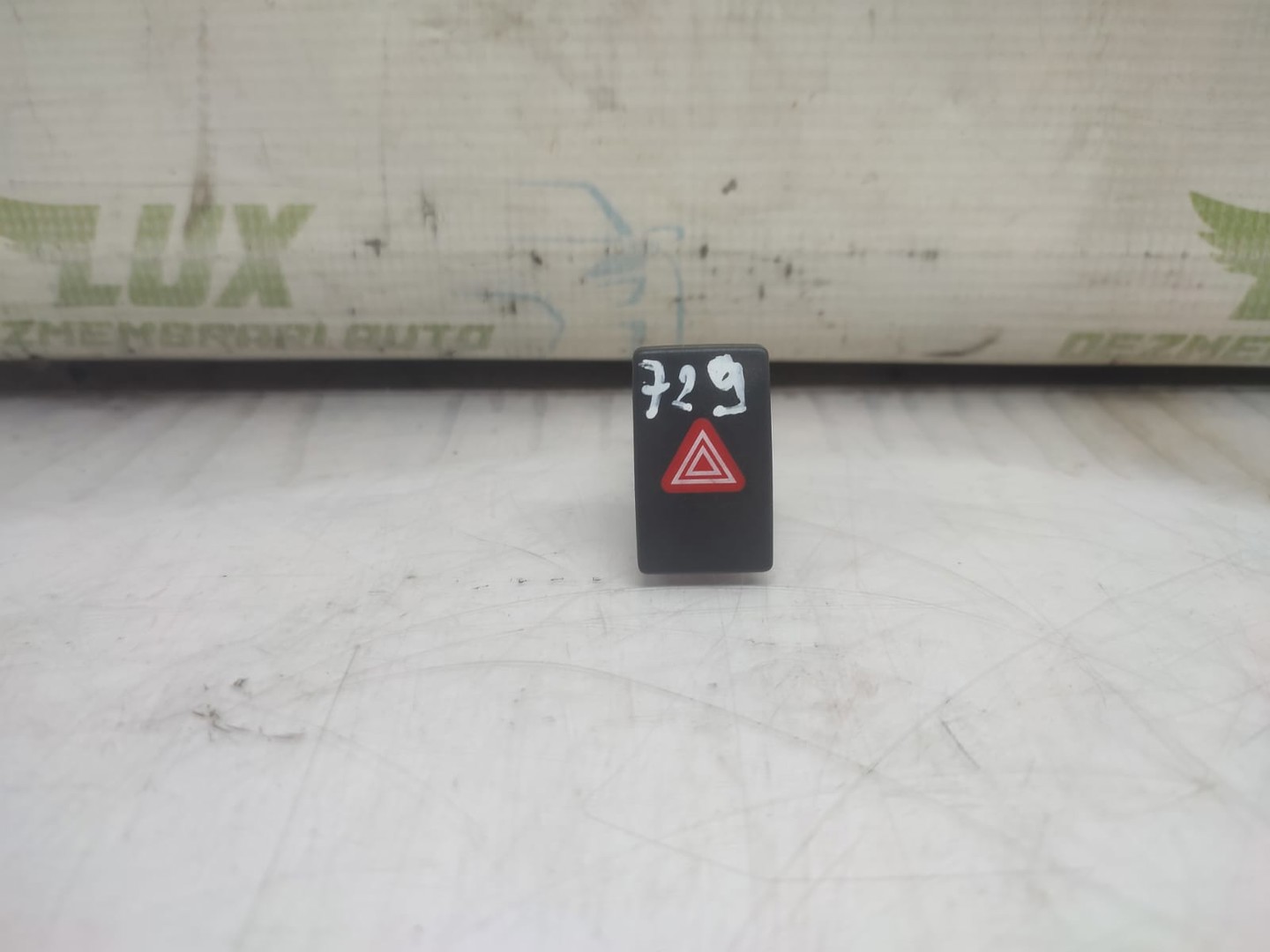 Buton avarii 5k0953509a Volkswagen Golf 6 (2008 - 2015)