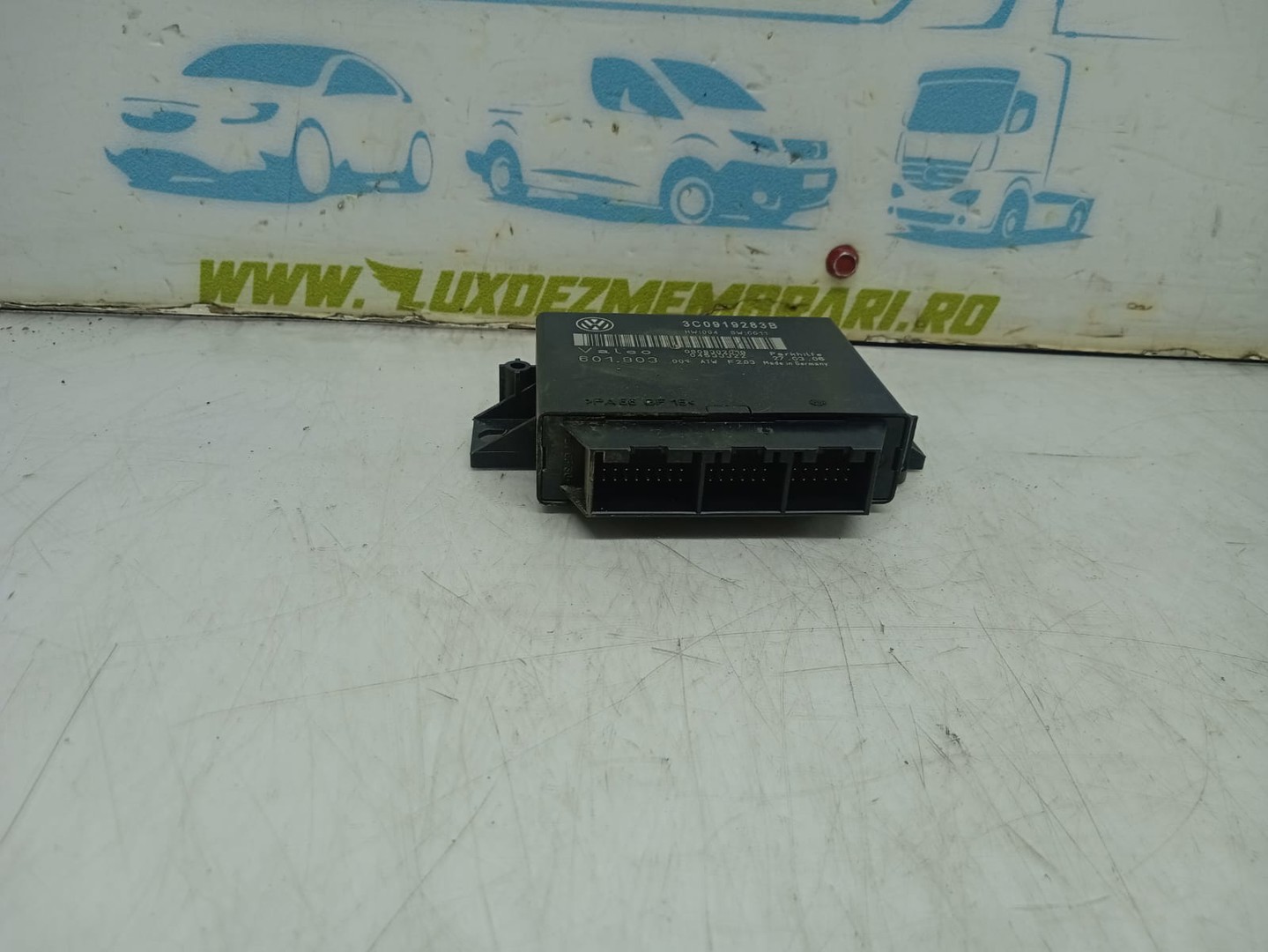 Modul senzori parcare 3c0919283b Volkswagen Passat B6 (2005 - 2010)