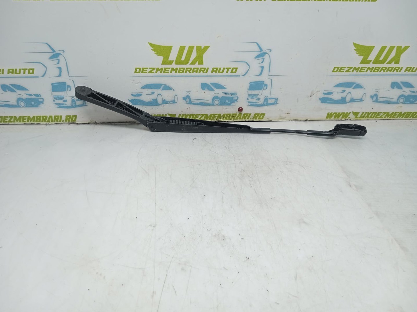 Brat stergator parbriz stanga 3c1955409c Volkswagen Passat B6 (2005 - 2010)