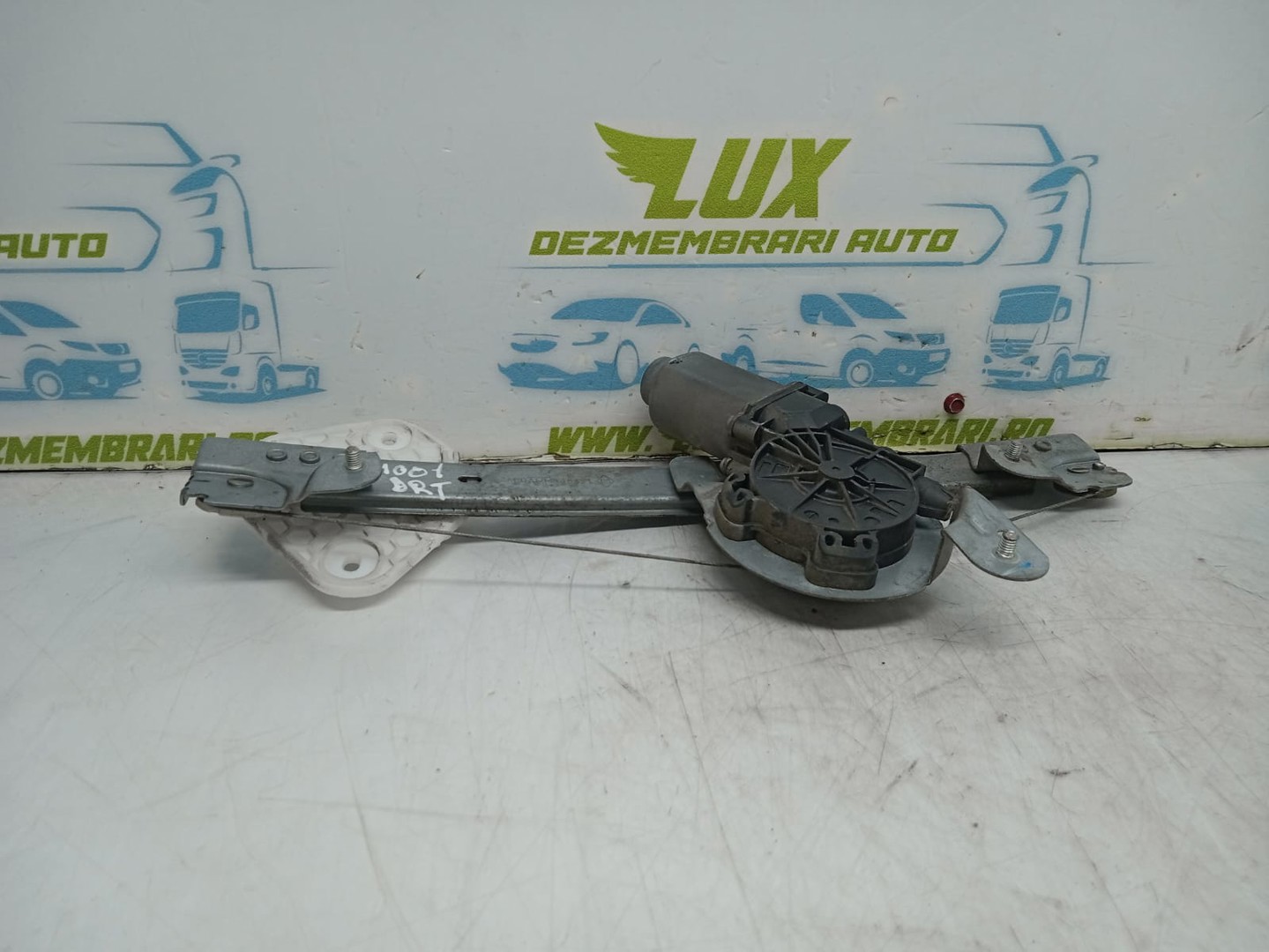 Macara geam dreapta fata 400727d Dacia Logan 1 (2004 - 2008)