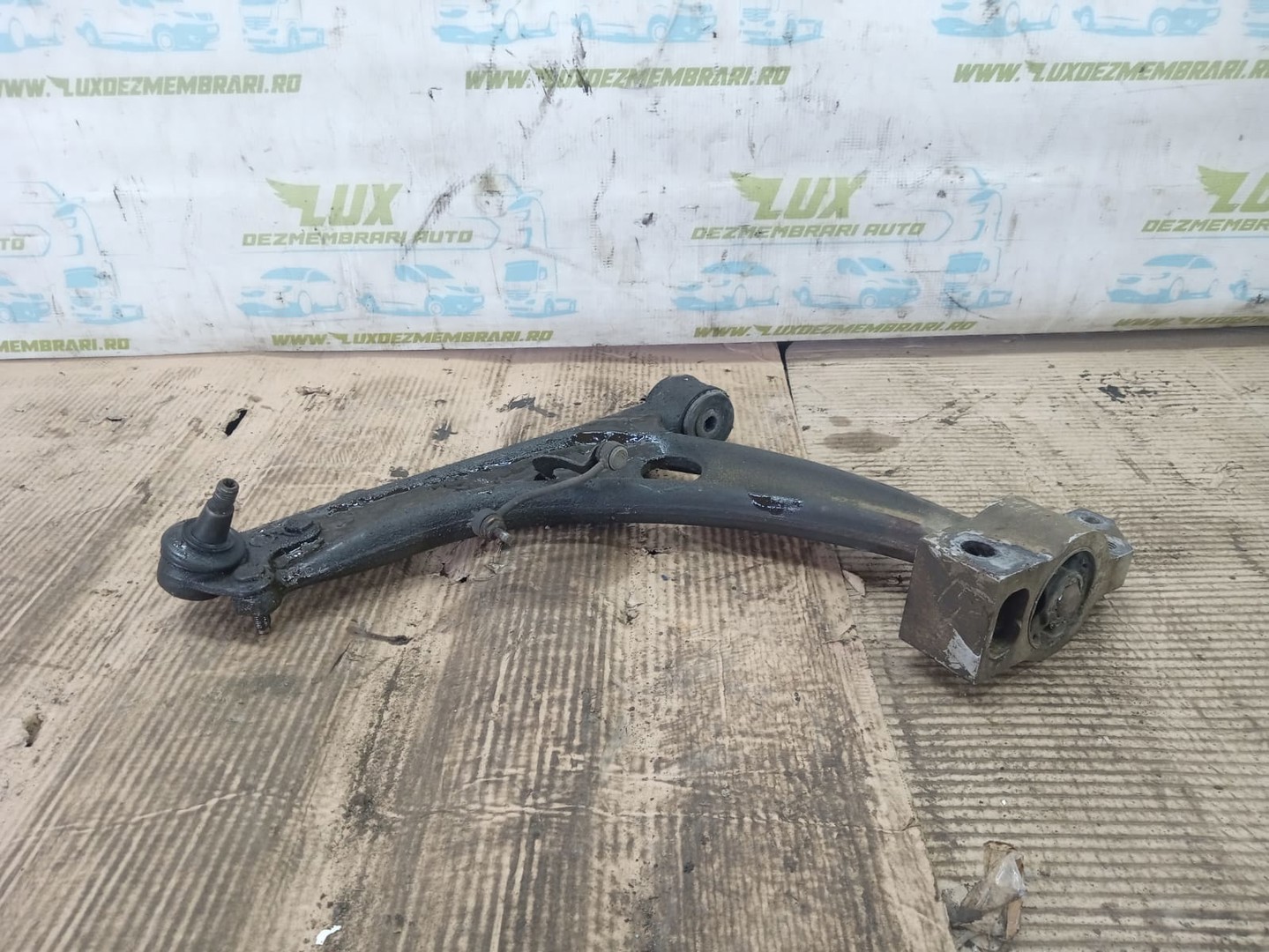 Brat suspensie fata 3c0407153B Volkswagen Passat B6 (2005 - 2010)