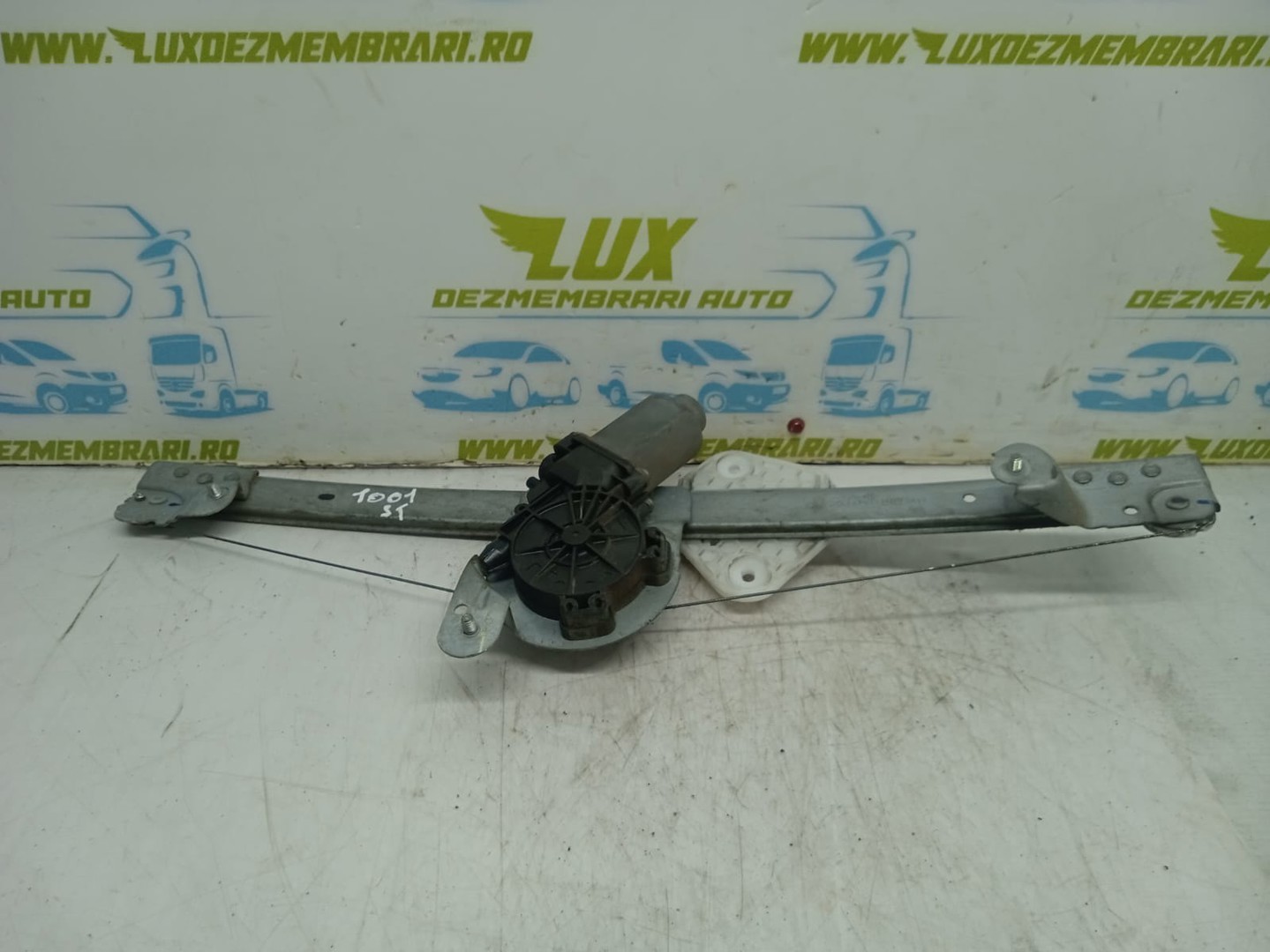 Macara geam stanga fata 400726d Dacia Logan 1 (2004 - 2008)