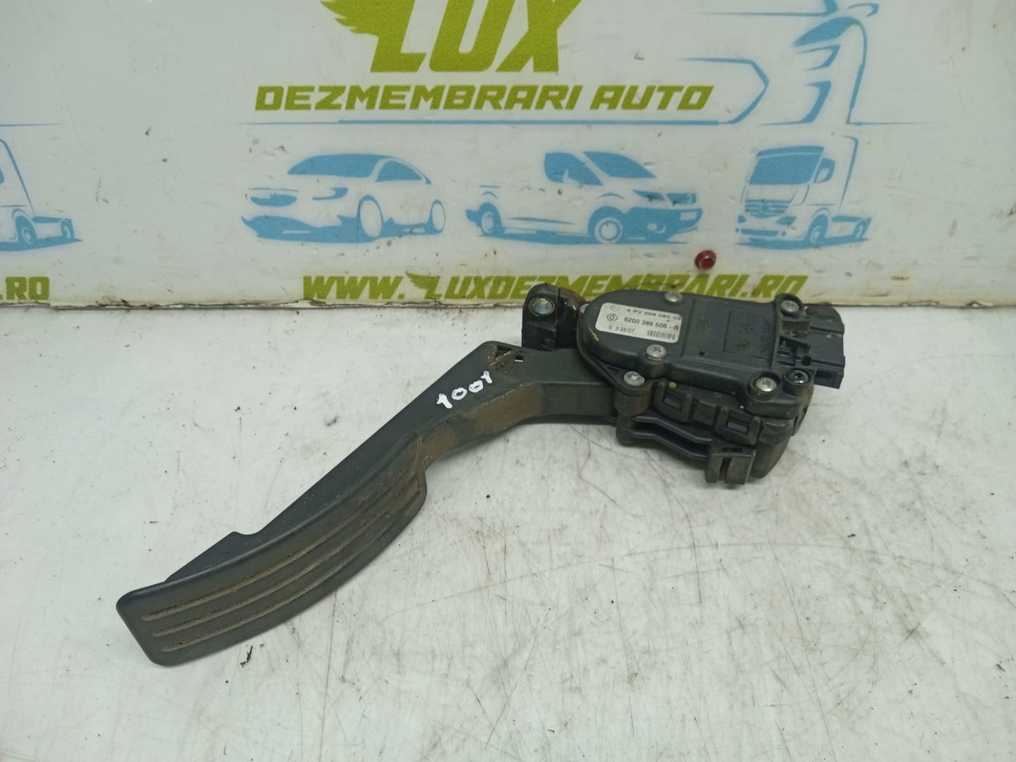 Pedala acceleratie 8200386506b Dacia Logan 1 (2004 - 2008)