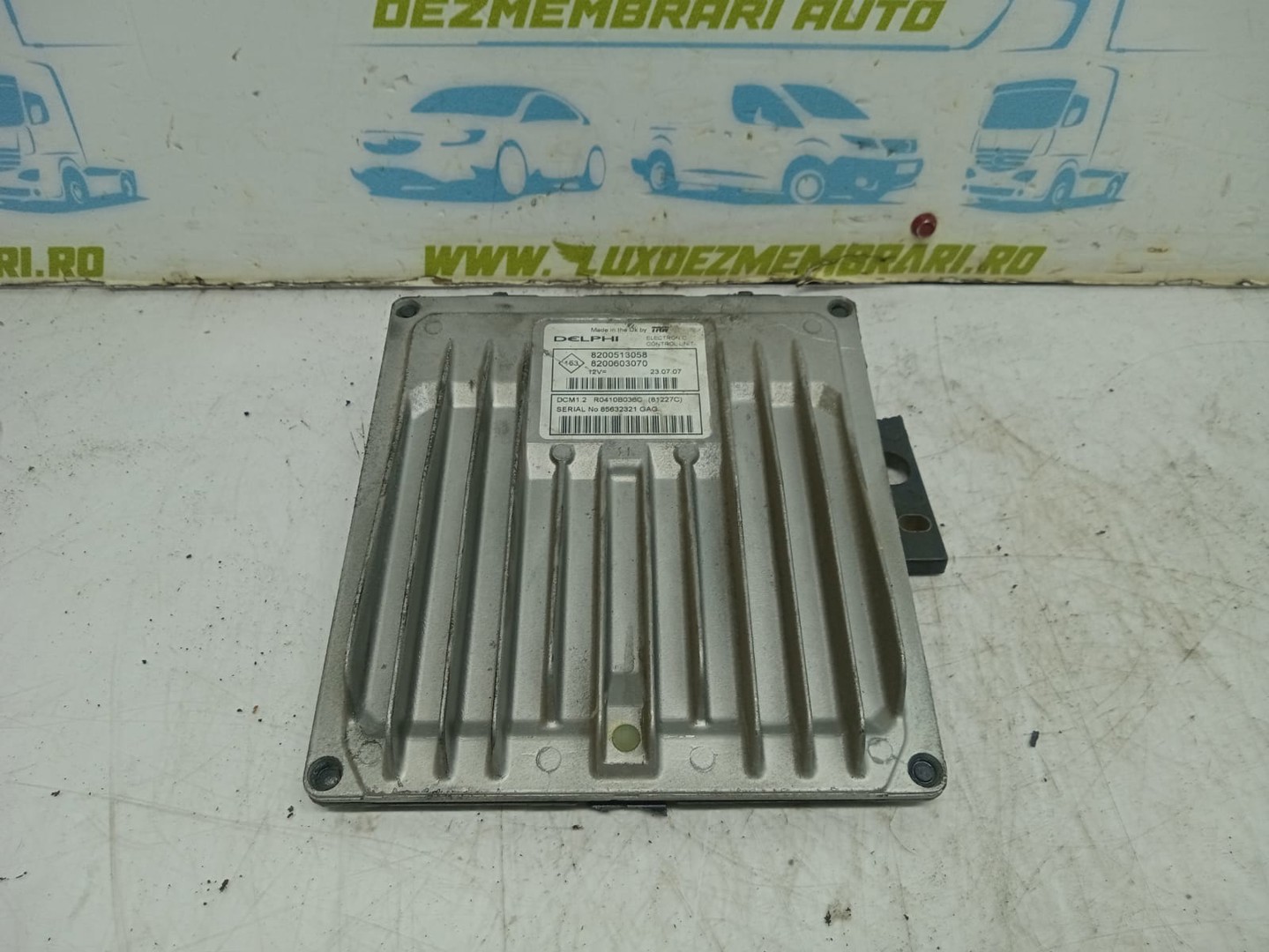 Calculator motor ECU 8200513058 8200603070 Dacia Logan 1 (2004 - 2008)