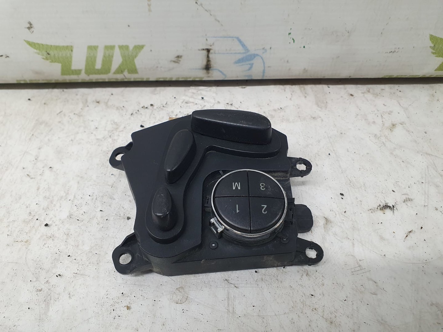 Panou comanda scaun 2118218079 Mercedes Benz CLS-Class C219 (2004 - 2008)