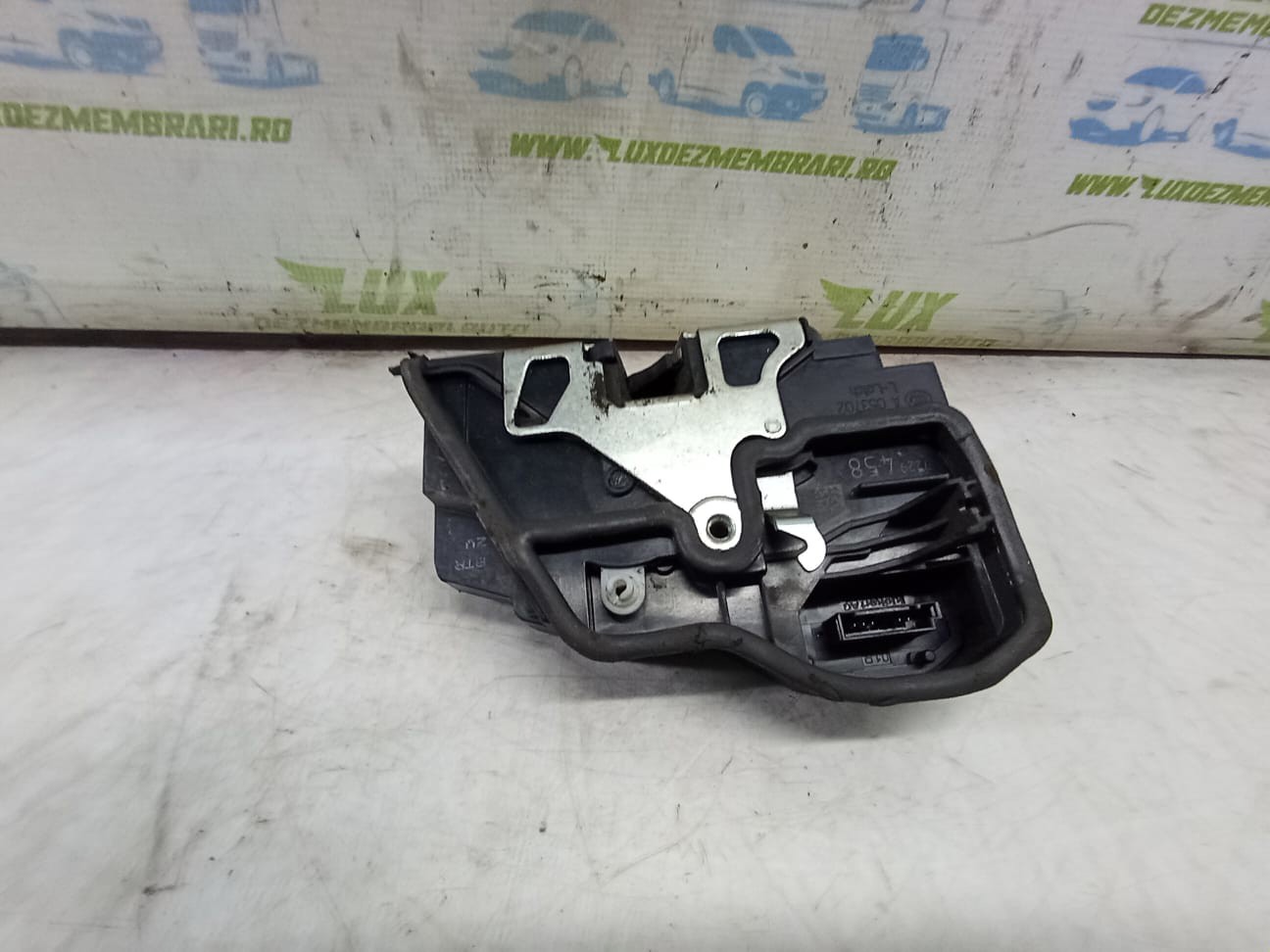 Broasca stanga fata a053702 BMW X3 E83 (facelift) (2006 - 2010)