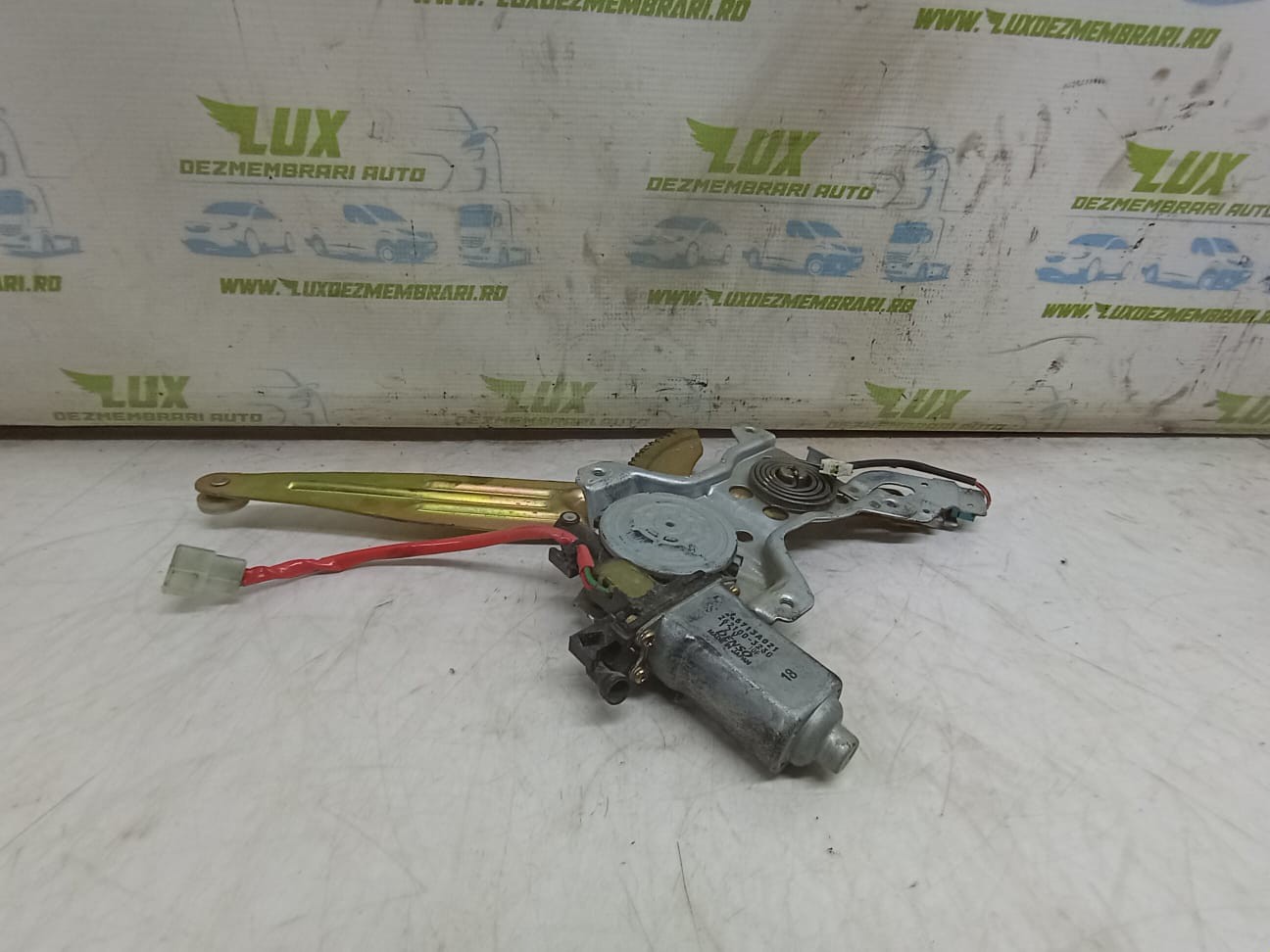 Macara geam stanga spate 5d2c Mitsubishi Pajero Sport 1 (1996 - 2005)