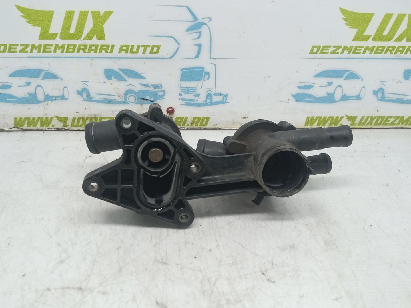 Carcasa termostat 03c121121D Volkswagen Golf 5 (2003 - 2009)