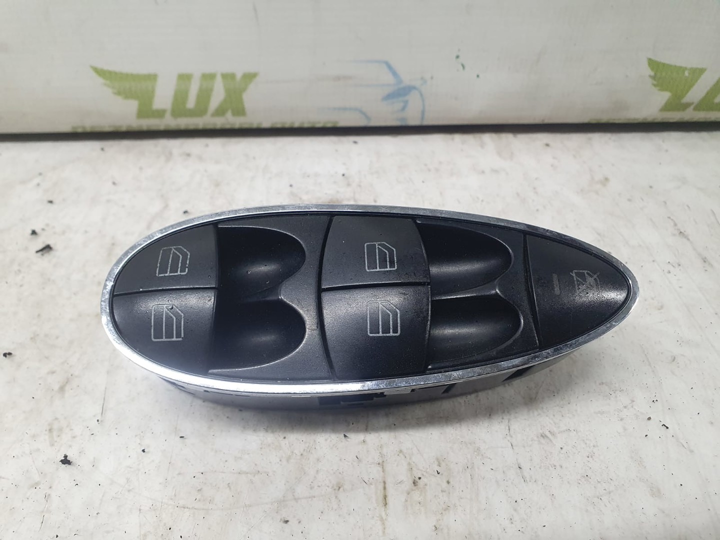 Panou comanda geamuri A2118213679 Mercedes Benz CLS-Class C219 (2004 - 2008)