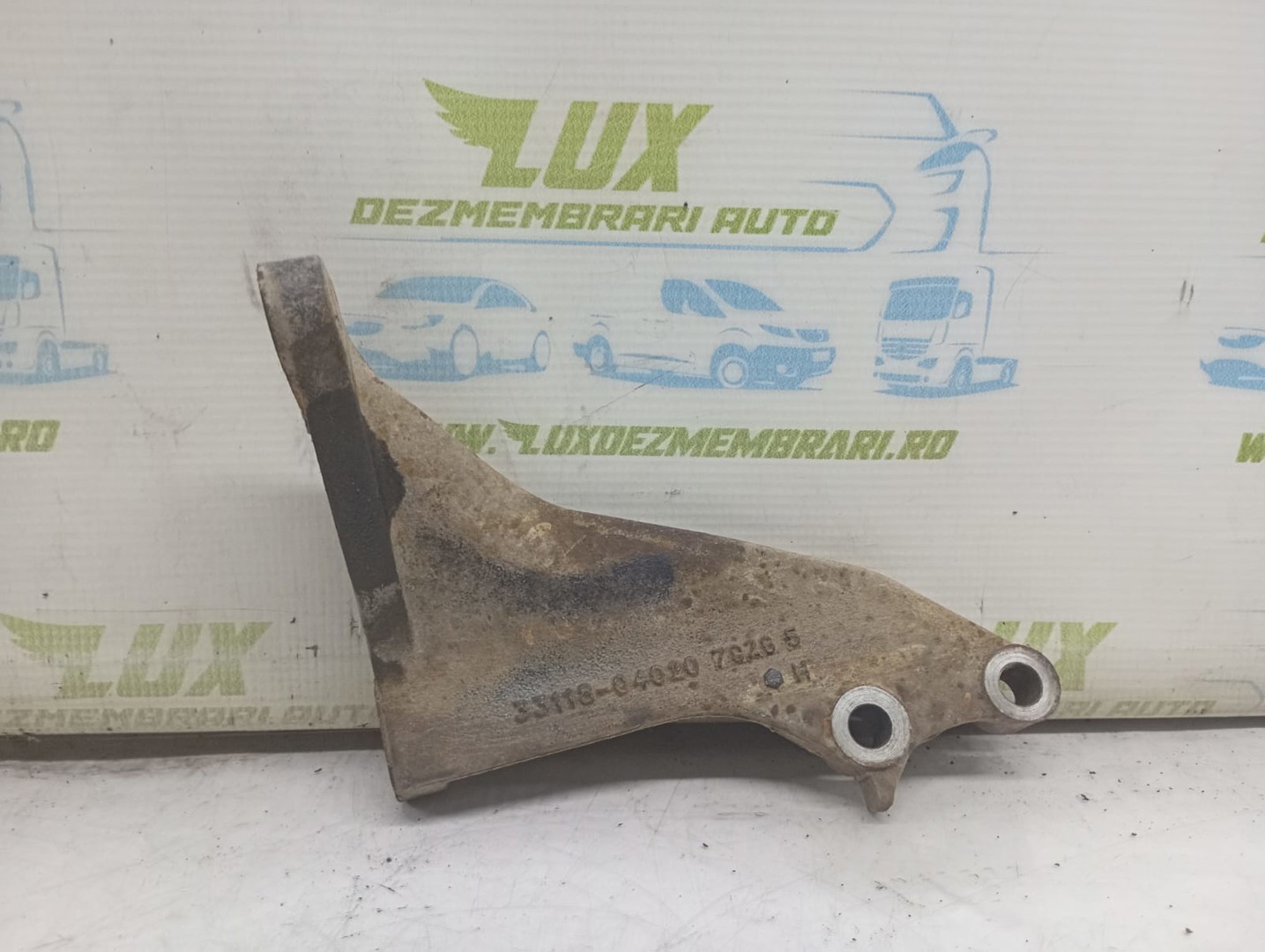 Suport cutie viteze 33118-04020 Toyota Hilux 7 (2005 - 2008)