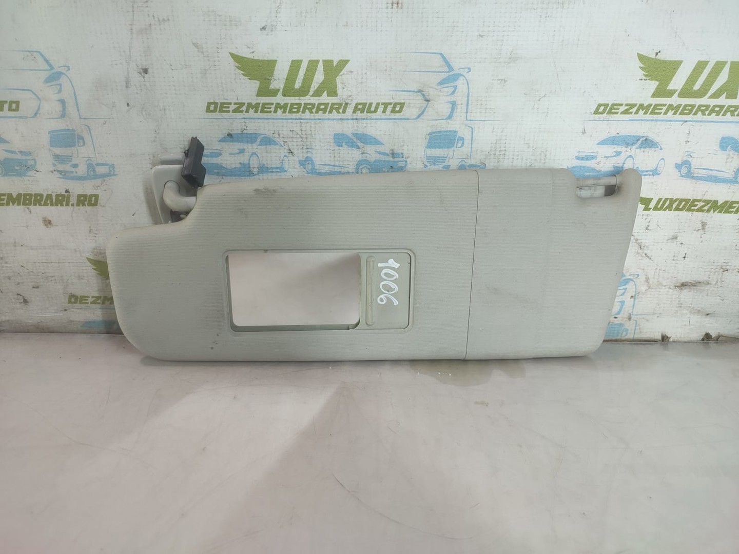 Parasolar stanga 1k0857551 Volkswagen Passat B7 (2010 - 2015)