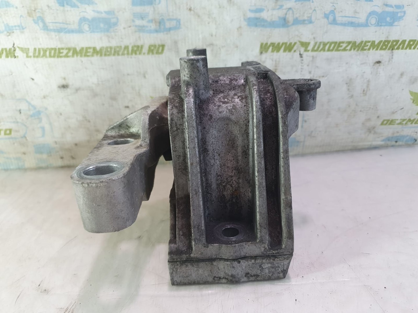 Suport motor 1k0199262 Volkswagen Passat B7 (2010 - 2015)
