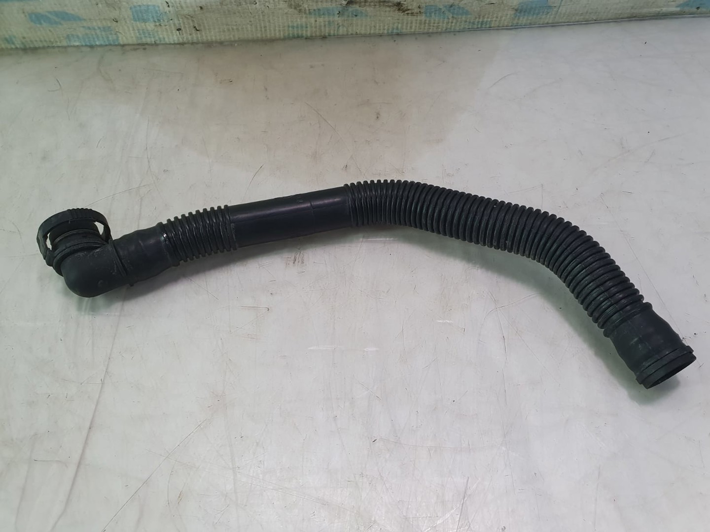 Furtun epurator 1k0129637d Volkswagen Passat B7 (2010 - 2015)