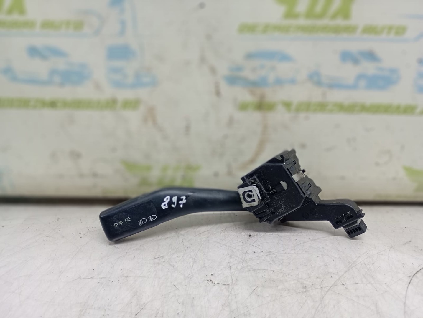 Maneta semnalizare 1k0953513 Volkswagen Golf 5 (2003 - 2009)