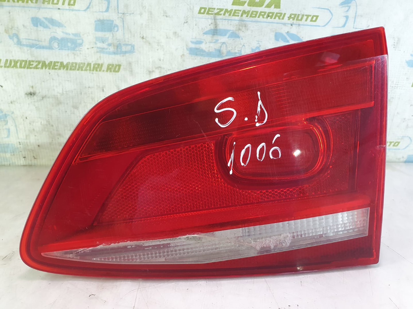 Stop dreapta haion 3af945094c Volkswagen Passat B7 (2010 - 2015)