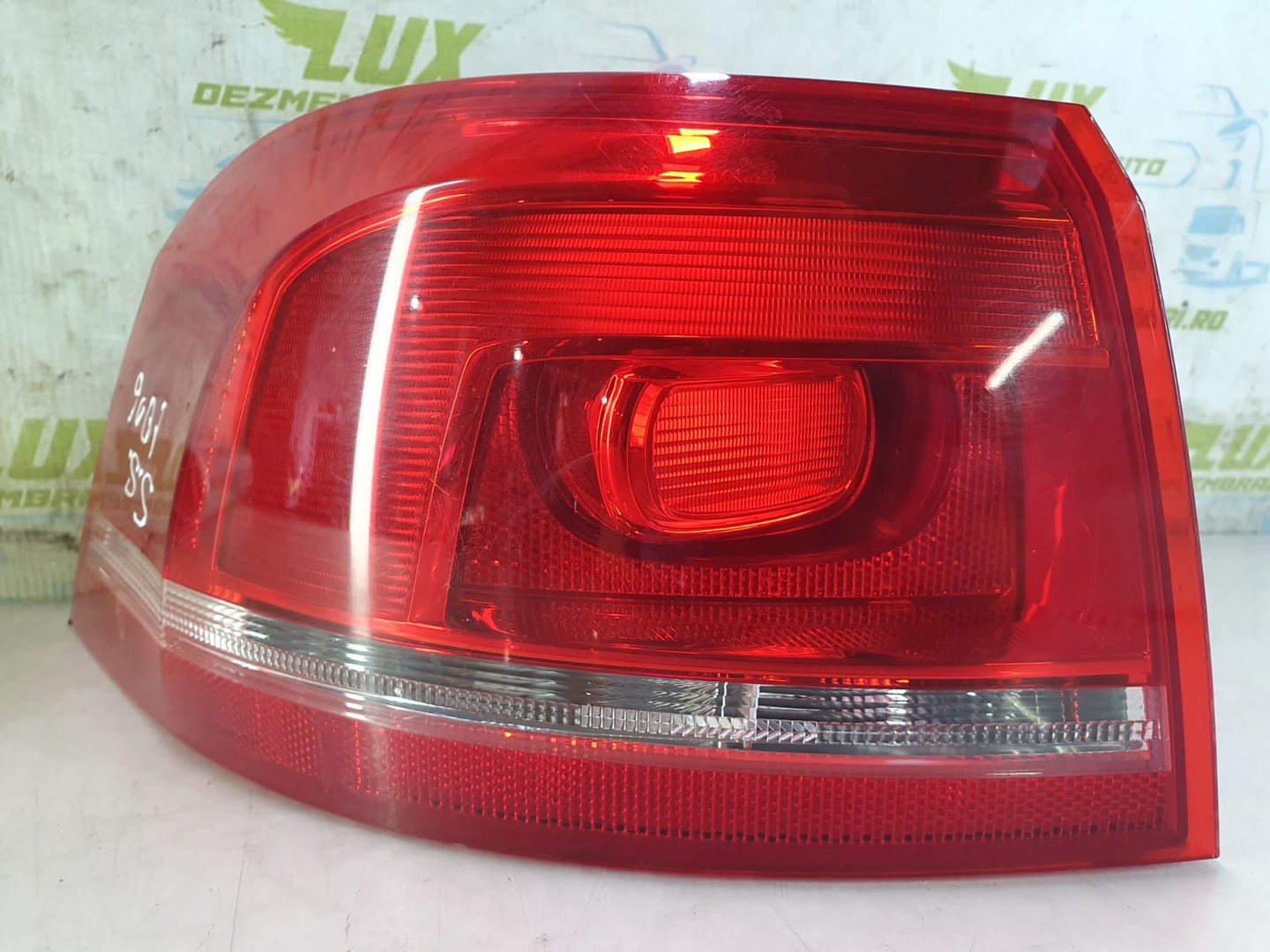 Stop stanga 3af945095c Volkswagen Passat B7 (2010 - 2015)