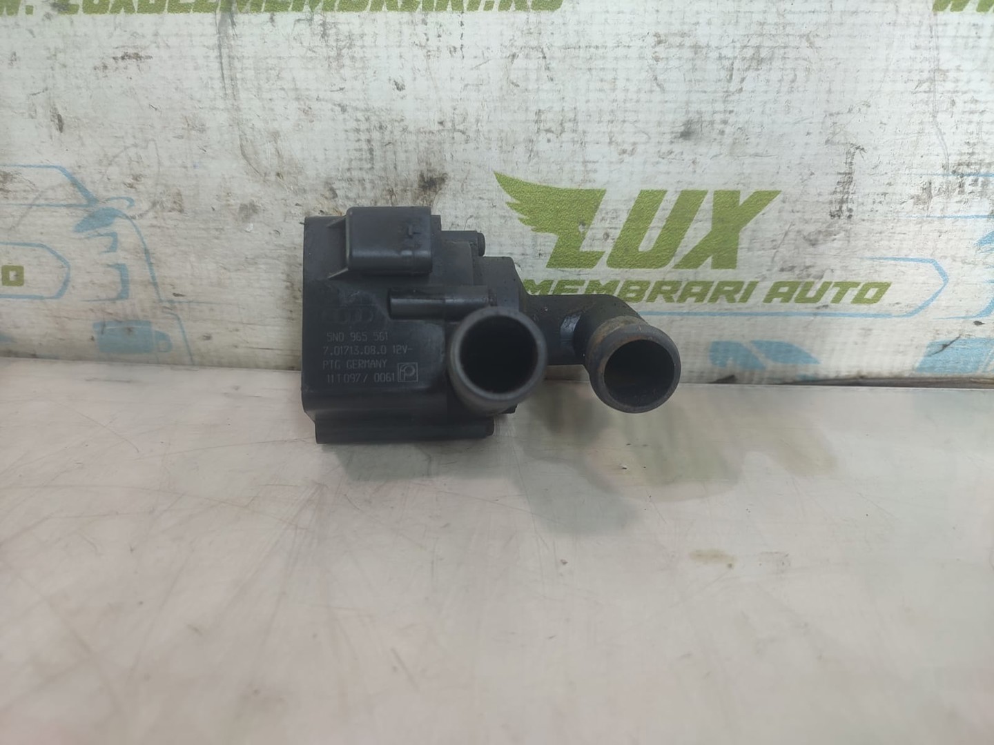 Pompa recirculare apa 5n0965561 Volkswagen Passat B7 (2010 - 2015)