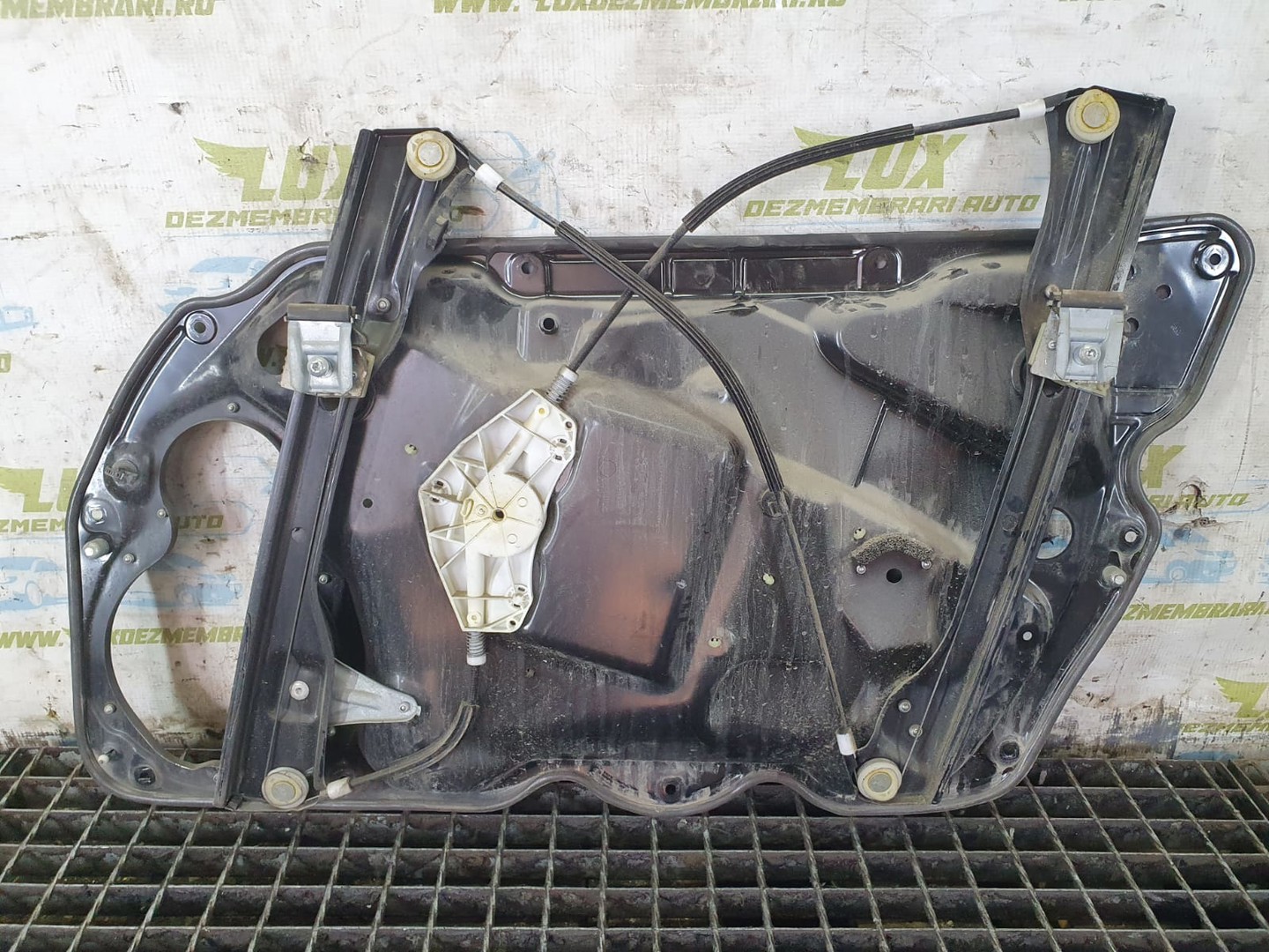 Macara geam stanga fata 250 Volkswagen Passat B7 (2010 - 2015)