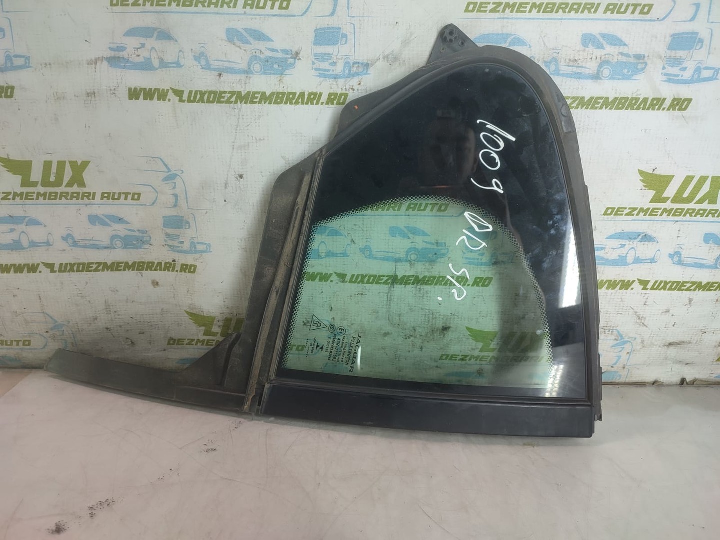 Geam fix dreapta spate gx73-25828 Jaguar XE X760 (2014 - 2020)