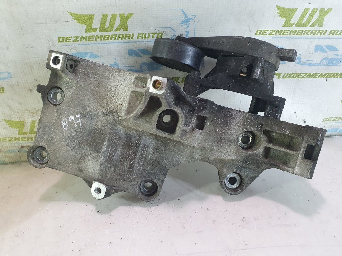 Suport motor 03g903143a Volkswagen Golf 5 (2003 - 2009)