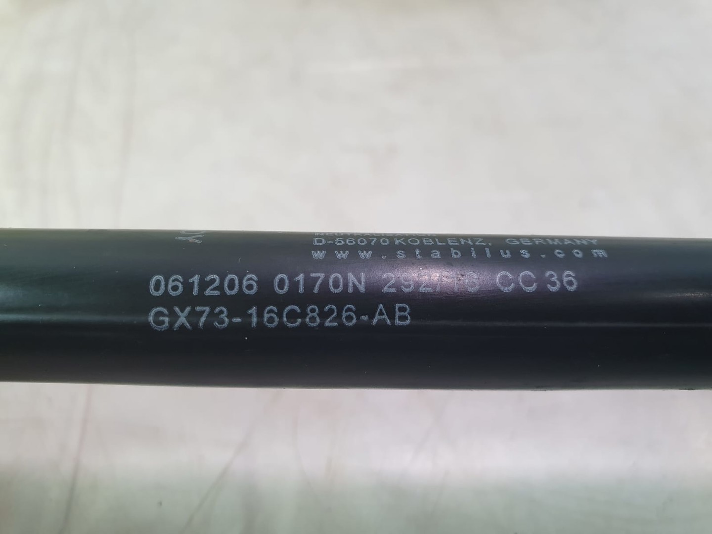 Amortizor capota gx73-16c826-ab Jaguar XE X760 (2014 - 2020)
