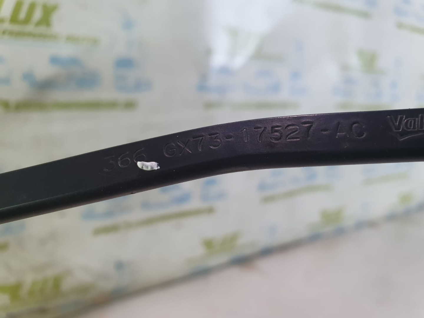 Brat stergator parbriz dreapta gx73-17527-ac Jaguar XE X760 (2014 - 2020)