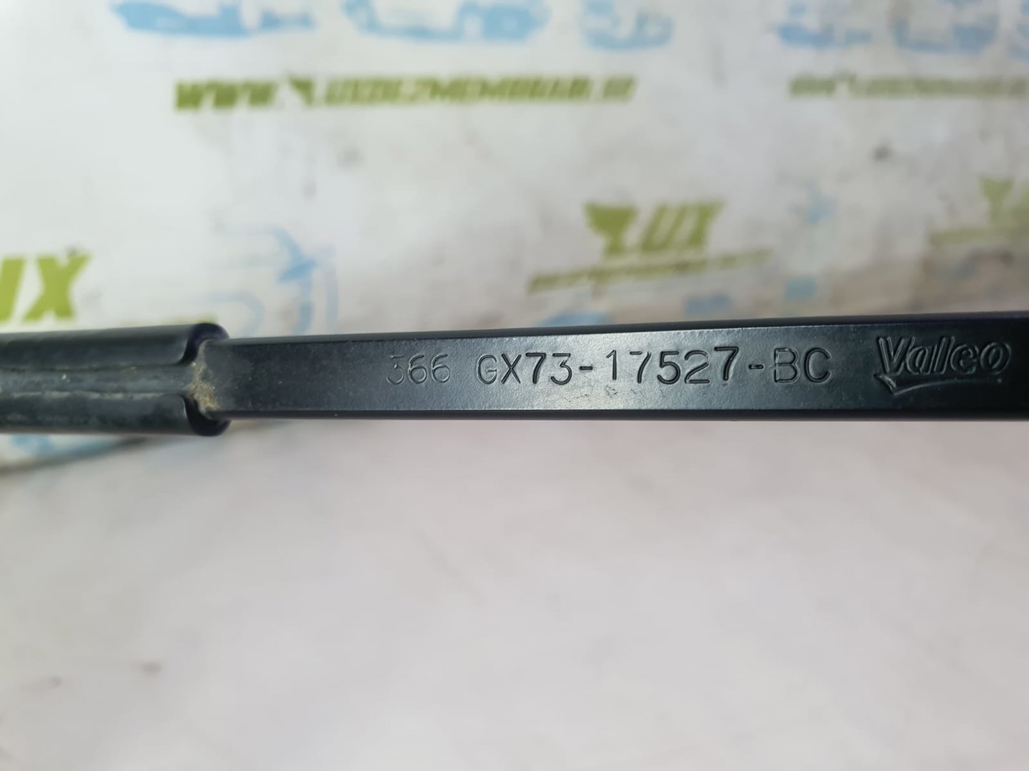 Brat stergator parbriz stanga gx73-17527-bc Jaguar XE X760 (2014 - 2020)