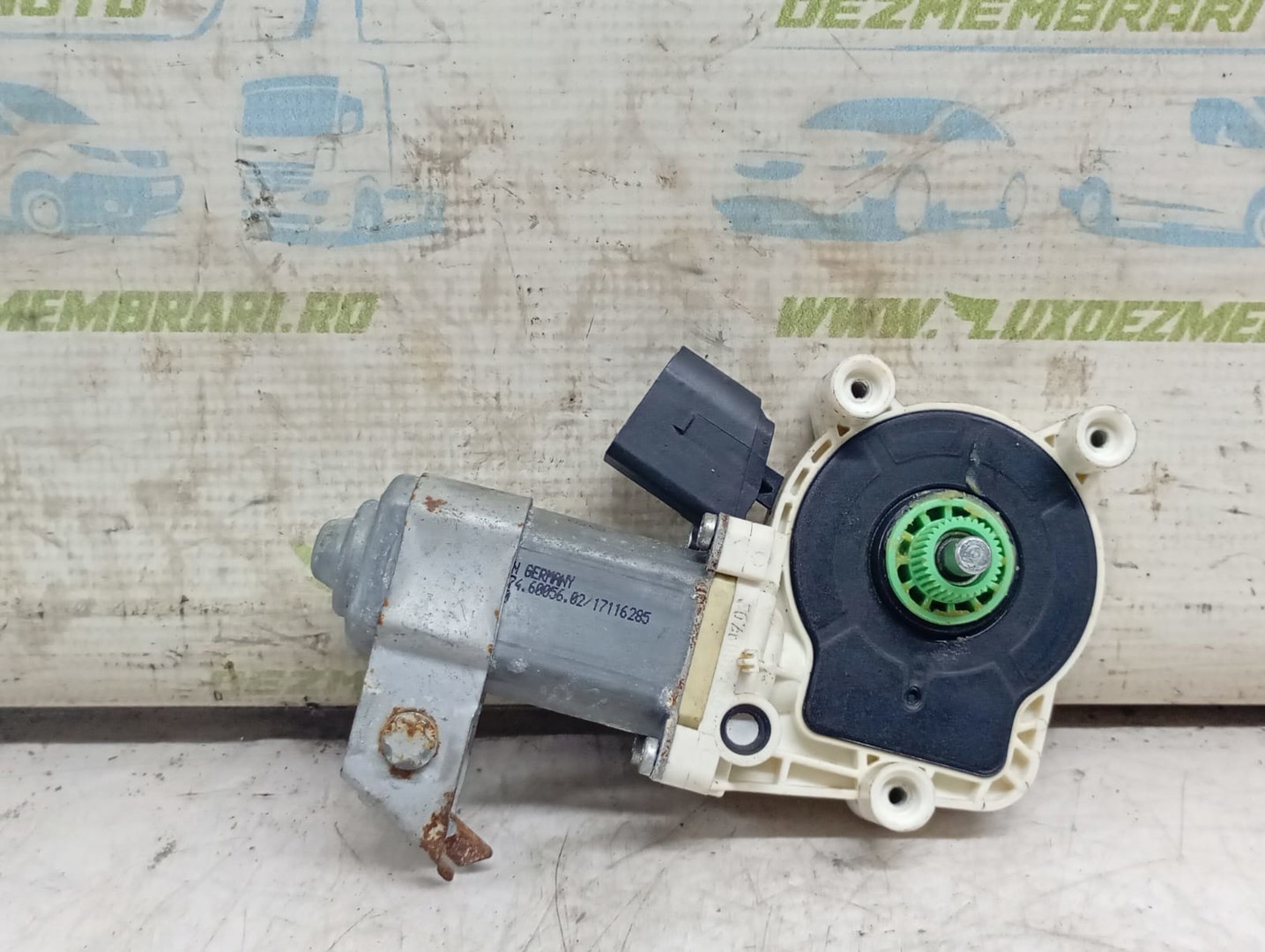 Motoras geam dreapta spate 0536009702 BMW Seria 5 E60/E61 (2003 - 2007)