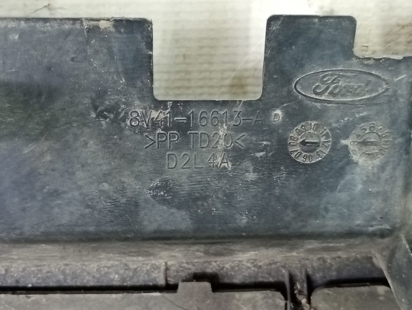 Grila bara fata 8v41-16613-a Ford Kuga 1 (2008 - 2013)
