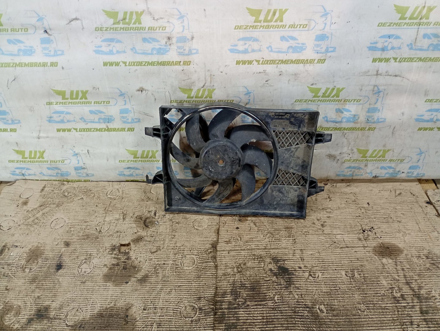 Electroventilator gmv 8240367 Ford Fiesta 5 (2001 - 2007)