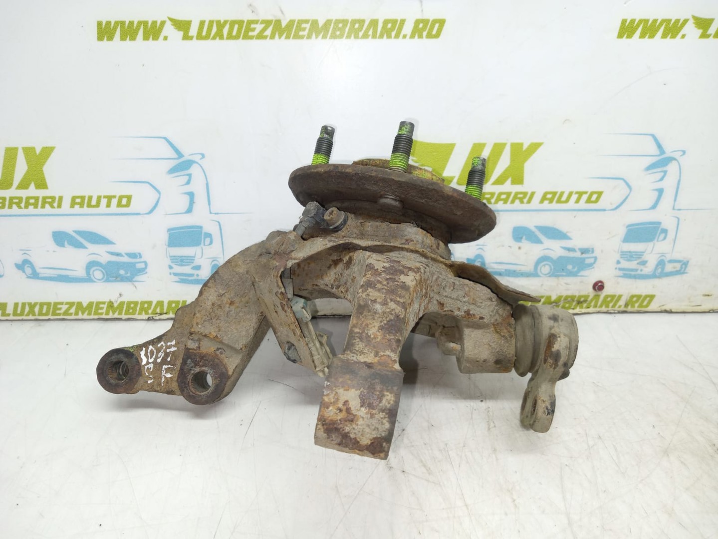Fuzeta stanga fata Chevrolet Captiva 1 (2006 - 2011)