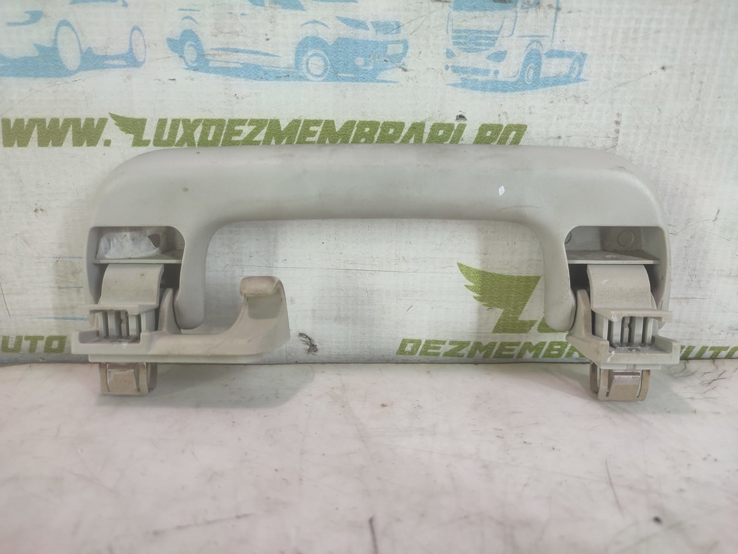 Maner plafon 8r0857607j Volkswagen Amarok 1 (2010 - 2016)