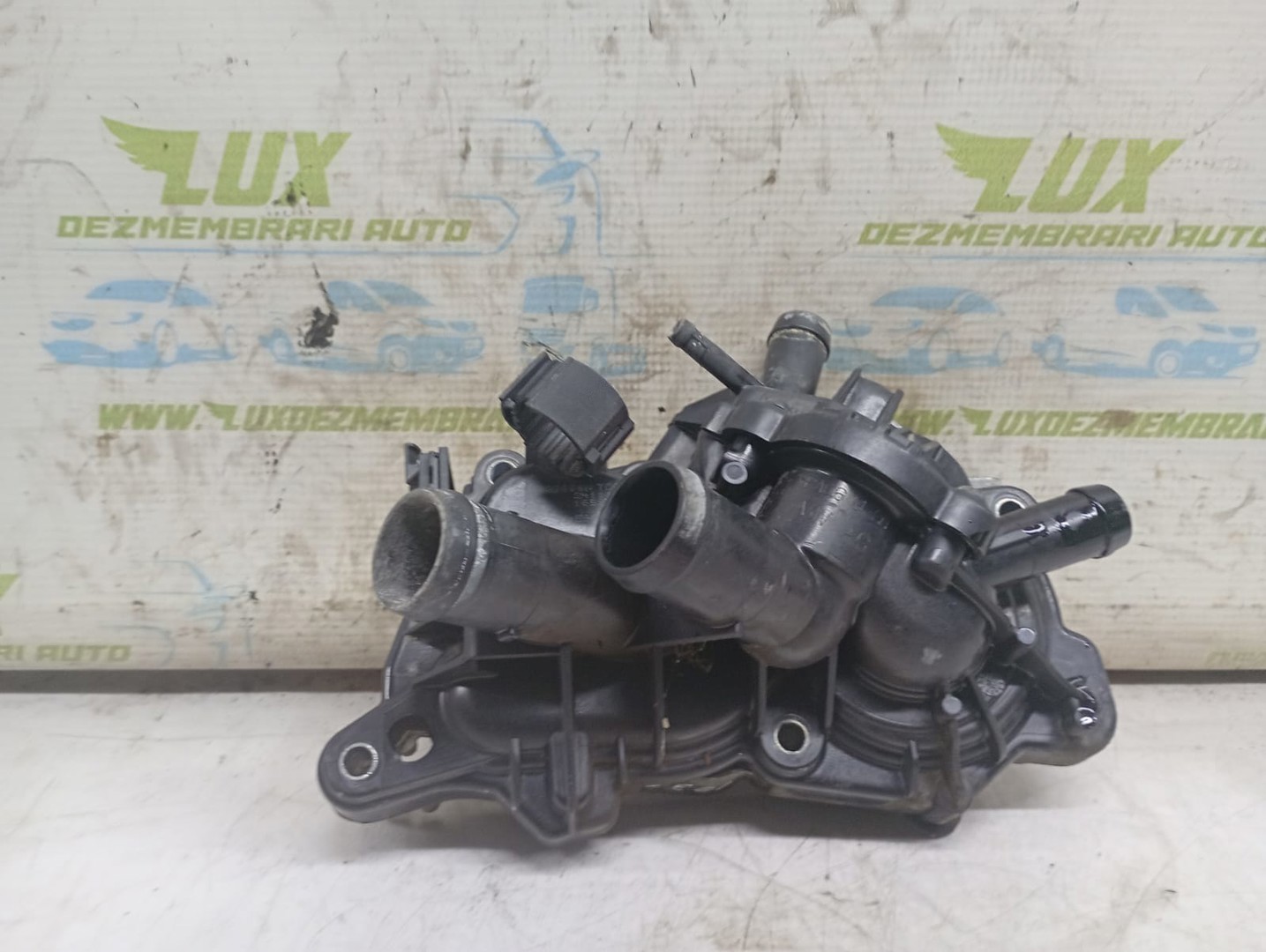 Carcasa termostat 04e121042l Chevrolet Captiva 1 (2006 - 2011)