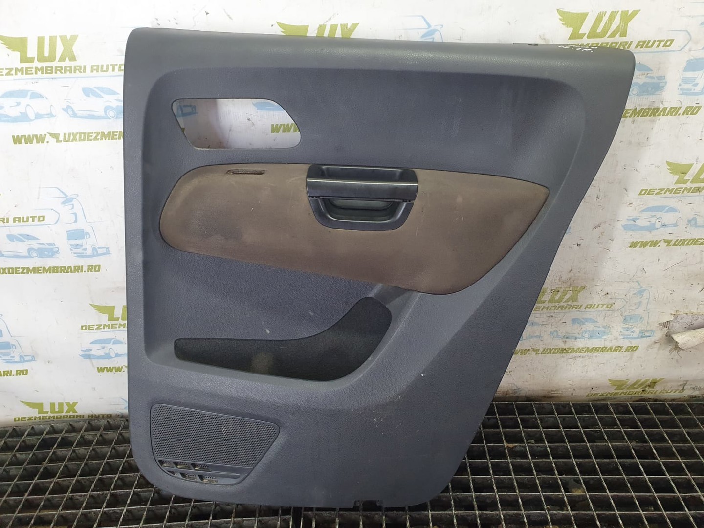 Fata usa dreapta spate 2h0868008 Volkswagen Amarok 1 (2010 - 2016)