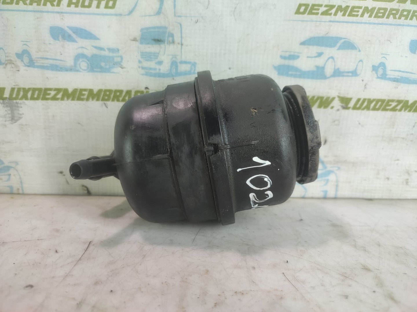 Vas lichid servodirectie 4f0422371b Volkswagen Amarok 1 (2010 - 2016)