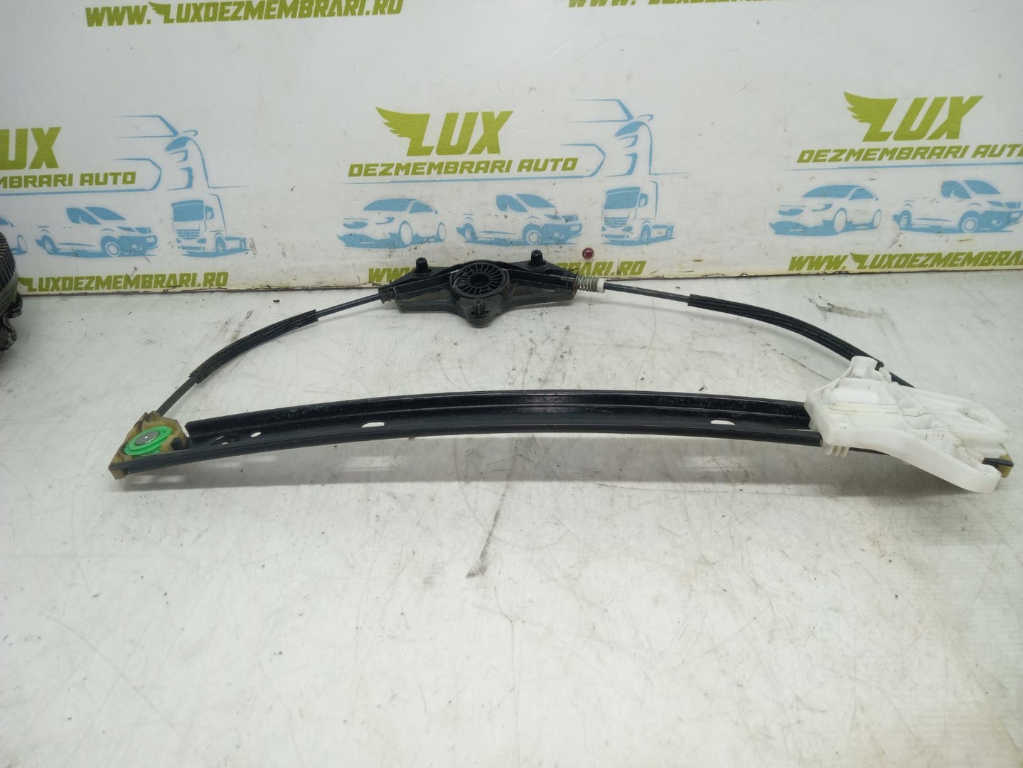 Macara geam stanga spate 5e0839461 Skoda Octavia 3 (facelift) (2017 - 2020)