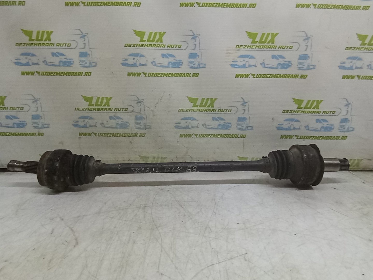 Planetara dreapta spate a2113570091 Mercedes Benz C-Class W204/S204 (2007 - 2012)