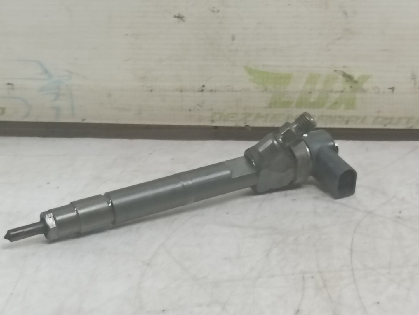 Injector a6110700987 Mercedes Benz C-Class W203 (2000 - 2004)