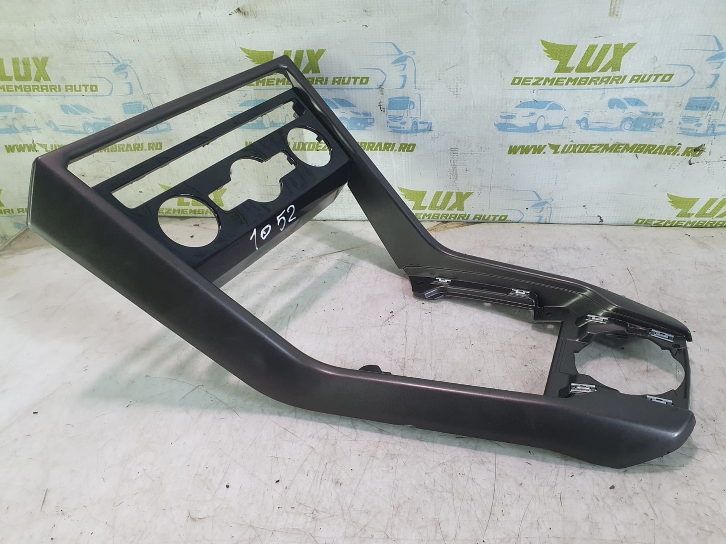 Rama centrala bord 2ga863099 Volkswagen T-Roc 1 (2017 - 2020)