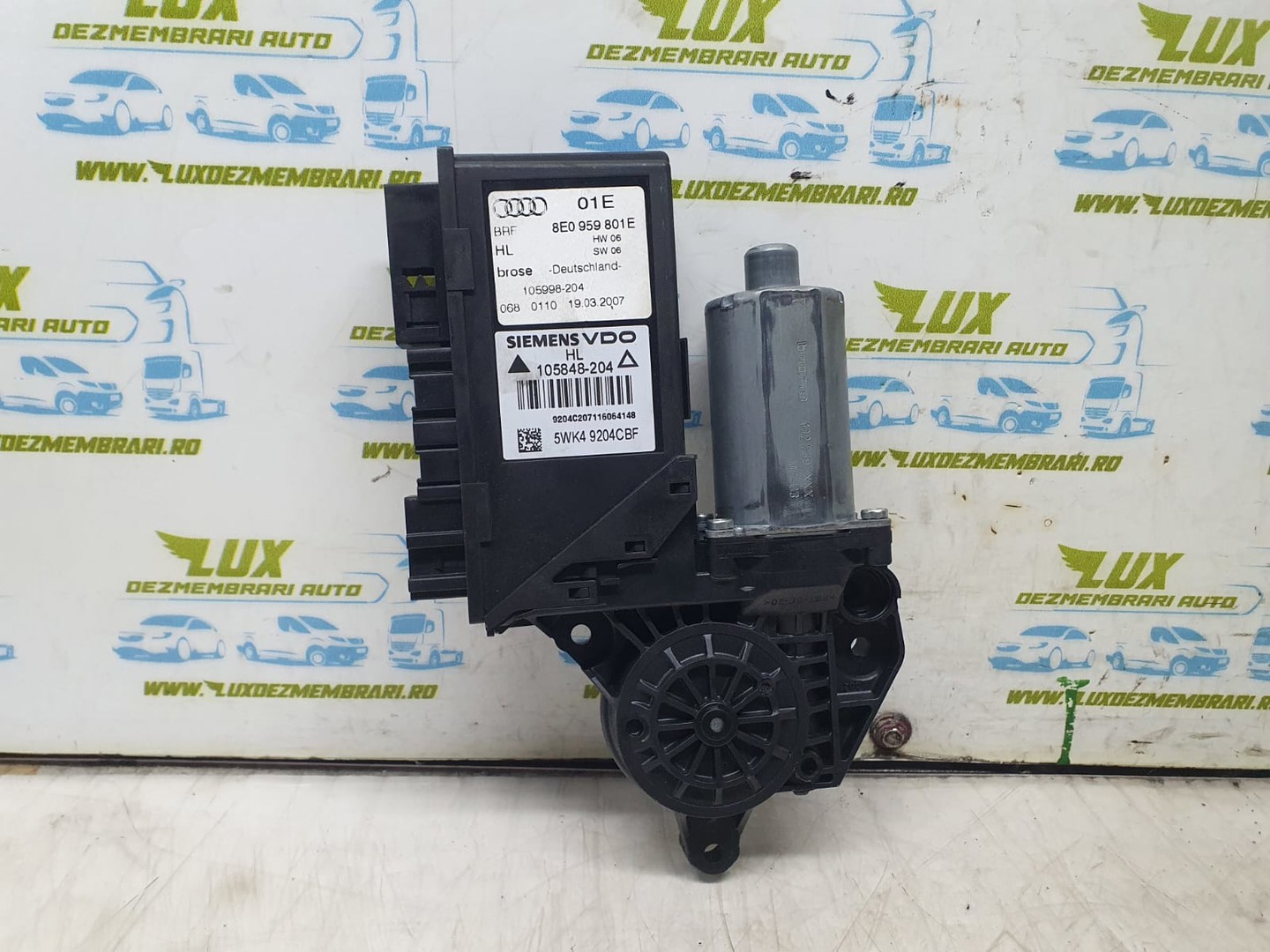 Motoras geam stanga spate 8e0959801e Audi A4 B7 (2004 - 2008)