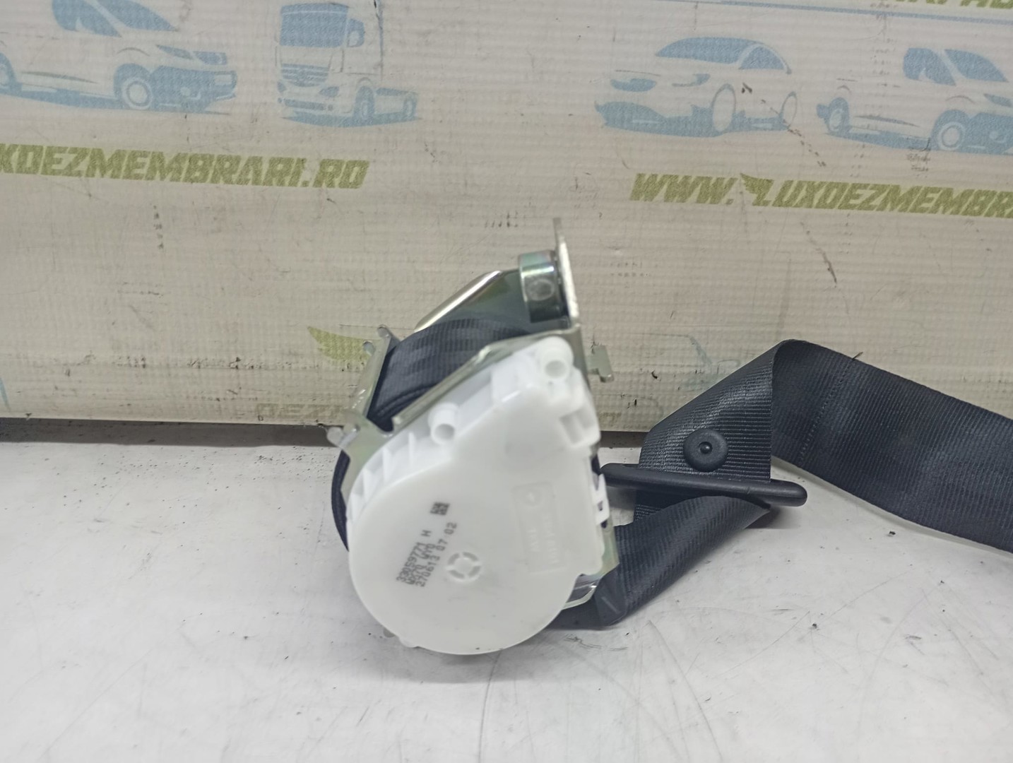 Centura siguranta spate 3c9857806j Volkswagen Passat B7 (2010 - 2015)