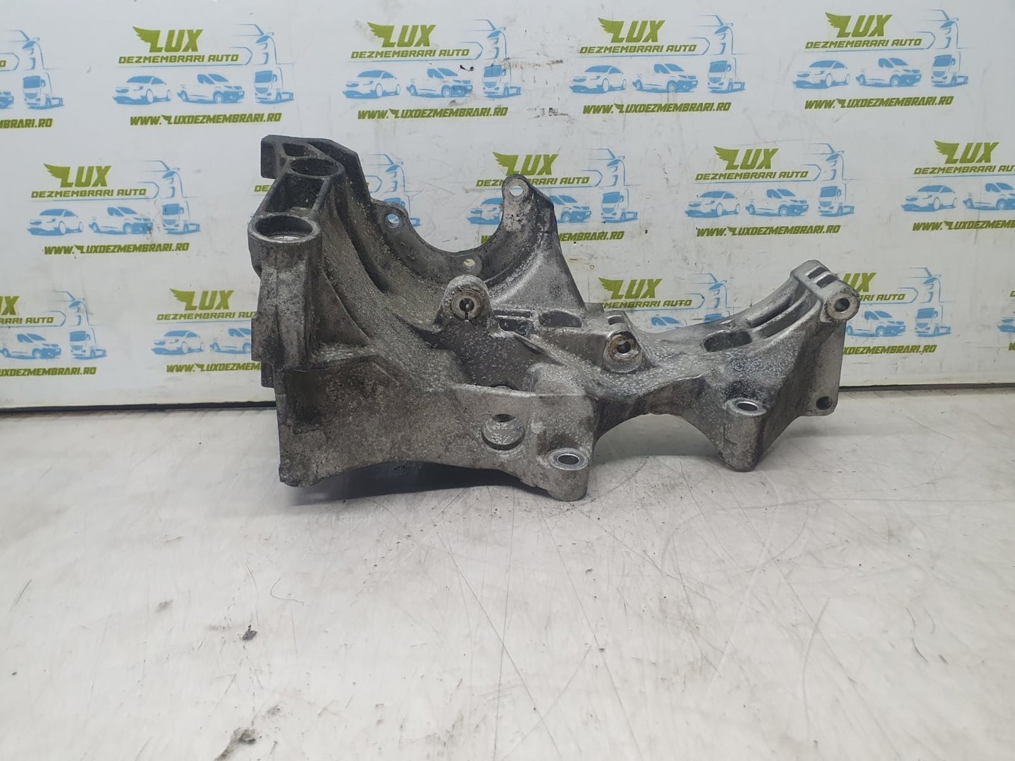 Suport accesorii 03g903143d Audi A4 B7 (2004 - 2008)