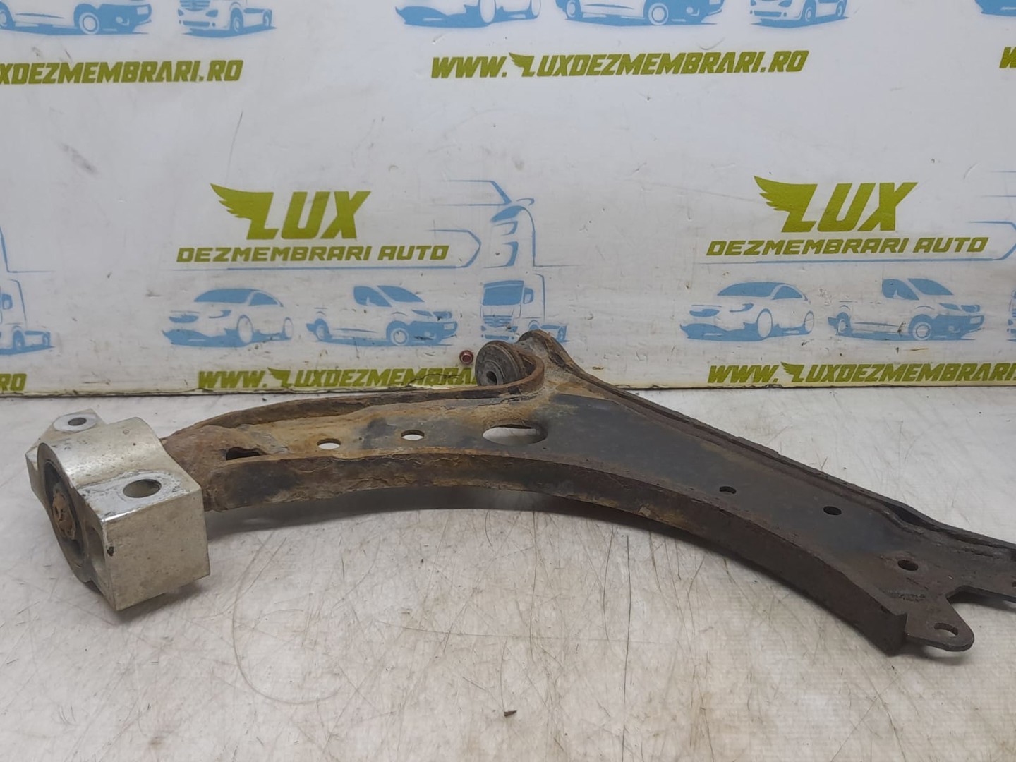 Brat suspensie dreapta fata Volkswagen Golf 5 (2003 - 2009)