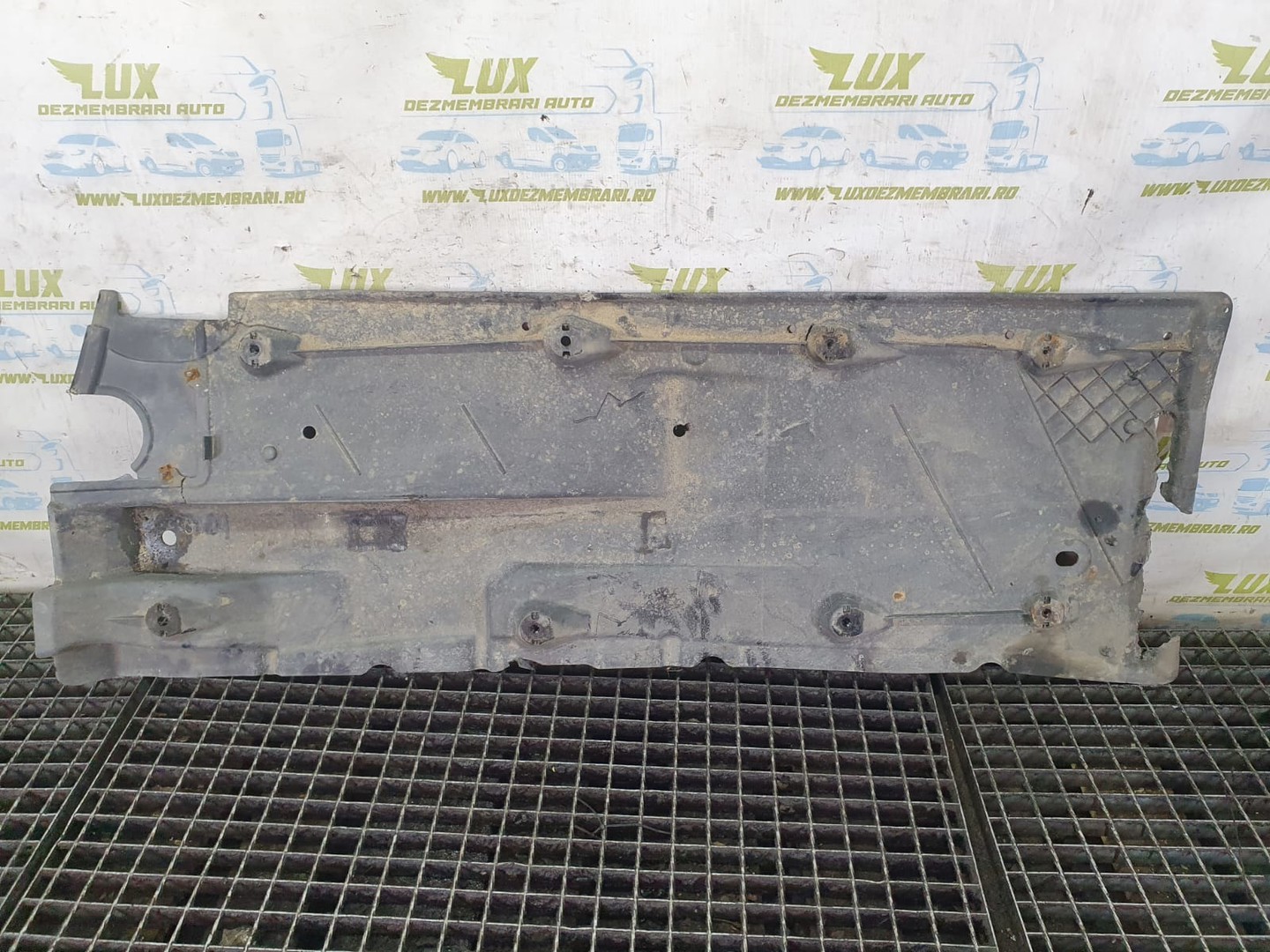 Scut caroserie dreapta 1k0825212 Skoda Octavia 2 (facelift) (2008 - 2013)